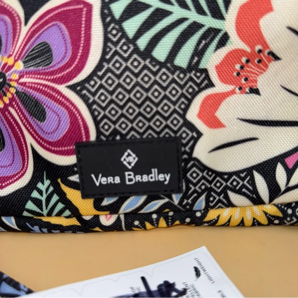 NWT Vera Bradley Floral Kauai Floral Lighten Up Wipes Pouch